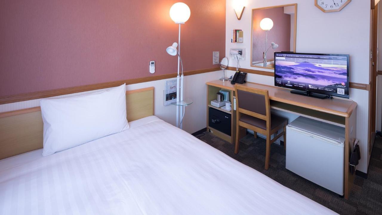Toyoko Inn Aioi Eki Shinkansen Guchi Экстерьер фото
