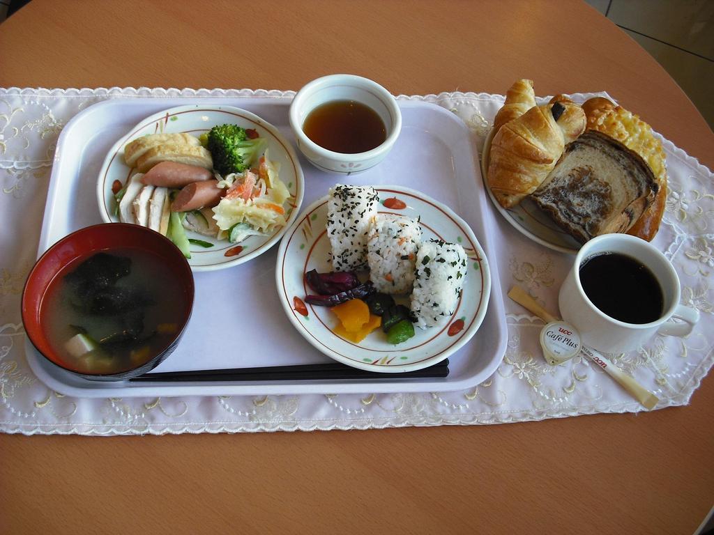 Toyoko Inn Aioi Eki Shinkansen Guchi Экстерьер фото